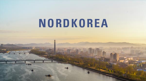 Skyline von einer Stadt in Nordkorea 