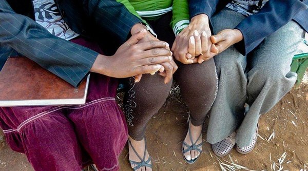 Eritreische Christinnen beim gemeinsamen Gebet