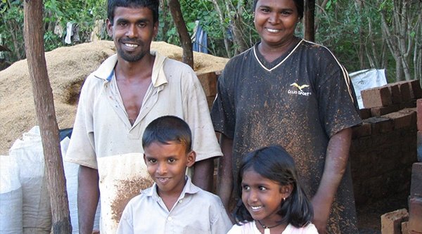 Eine christliche Familie aus Sri Lanka 
